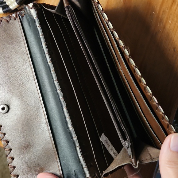 Floral Peacock Women's Wallet - Picture 3 of 11